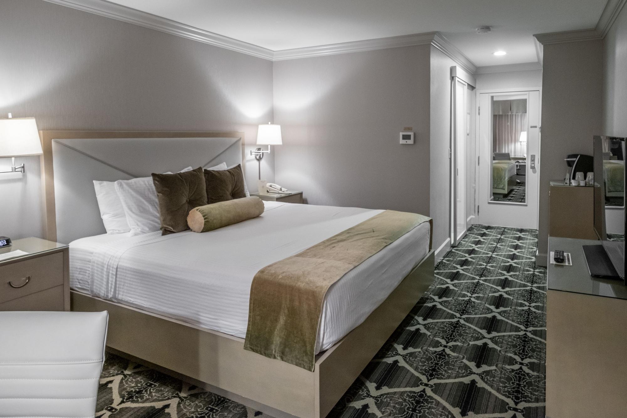 Bell Tower Hotel Ann Arbor Ngoại thất bức ảnh
