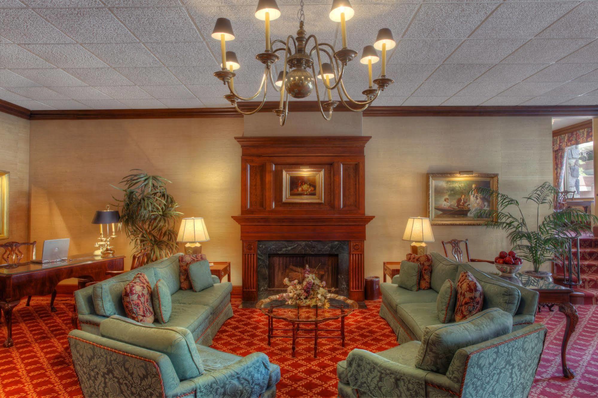 Bell Tower Hotel Ann Arbor Ngoại thất bức ảnh