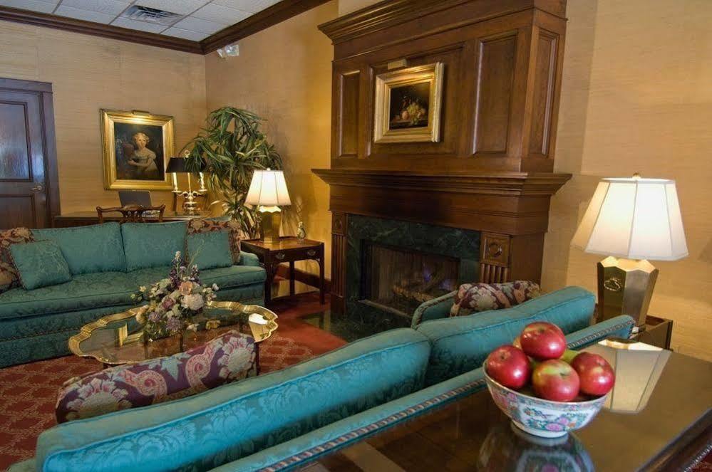 Bell Tower Hotel Ann Arbor Ngoại thất bức ảnh