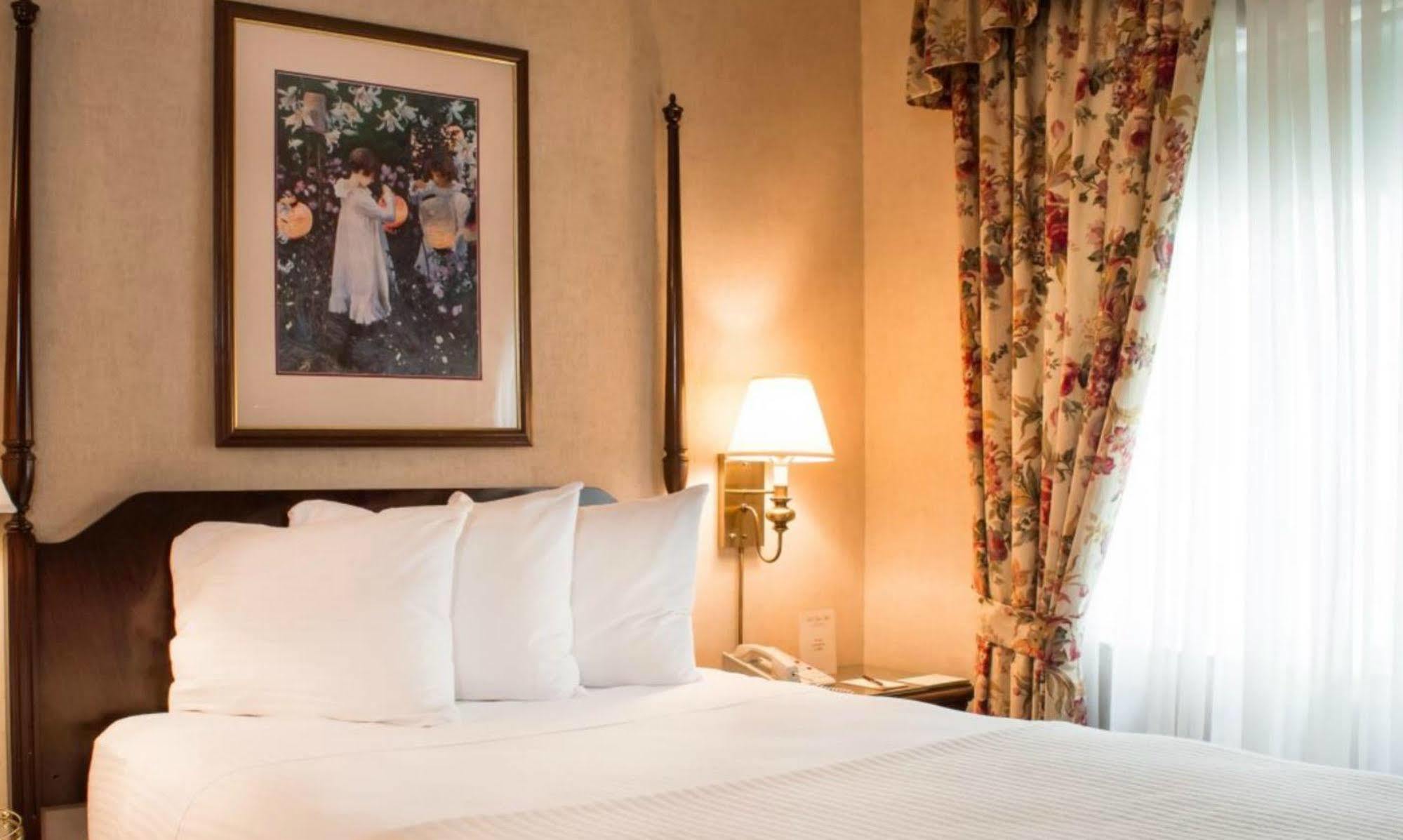 Bell Tower Hotel Ann Arbor Ngoại thất bức ảnh