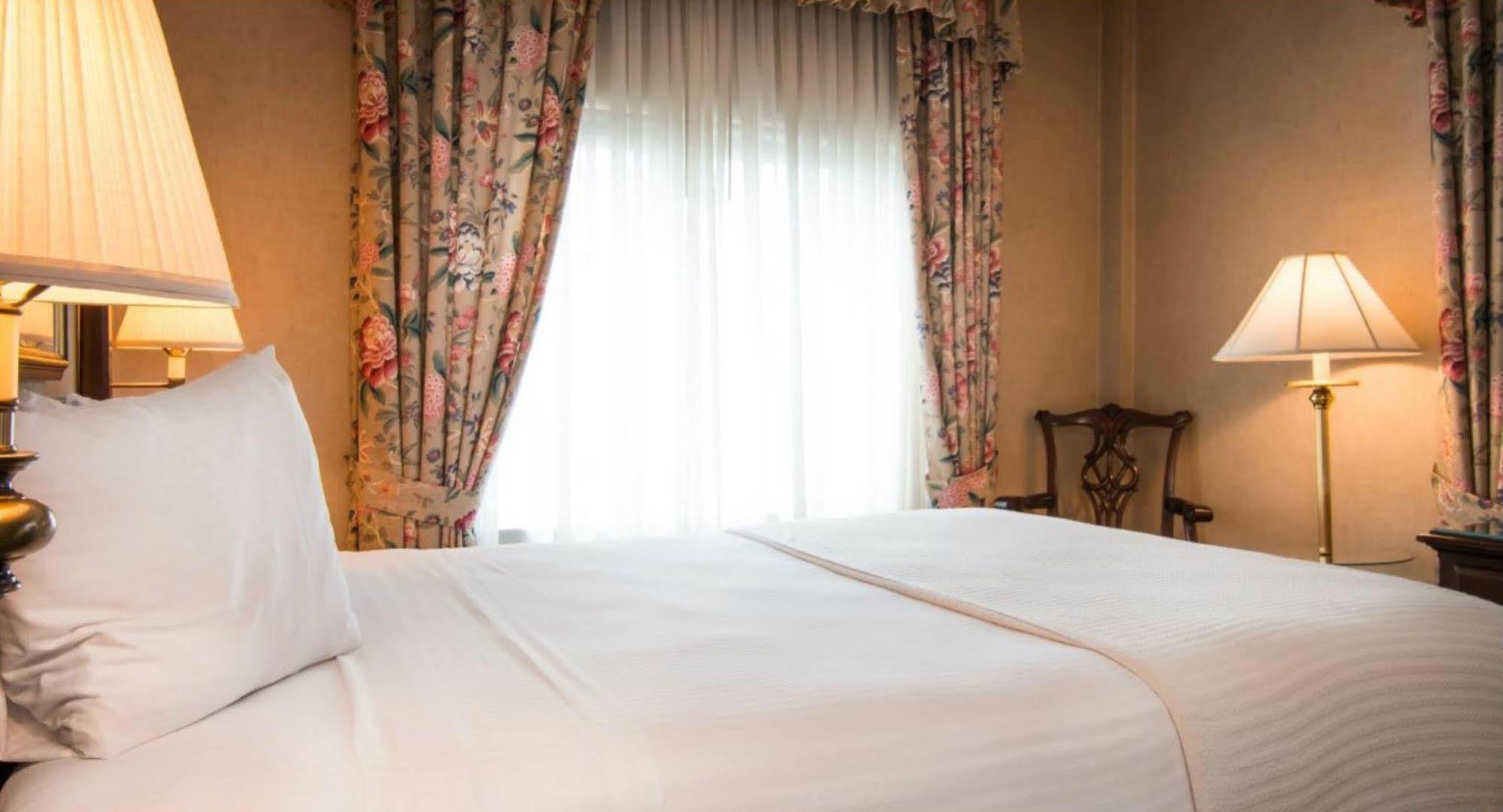 Bell Tower Hotel Ann Arbor Ngoại thất bức ảnh
